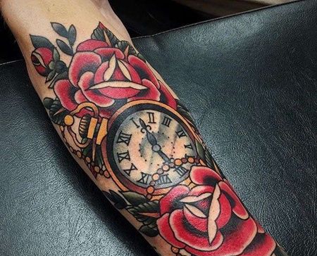 Old School小臂玫瑰钟表纹身图案