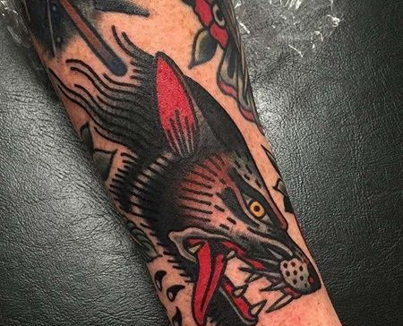 Old School小臂狼纹身图案