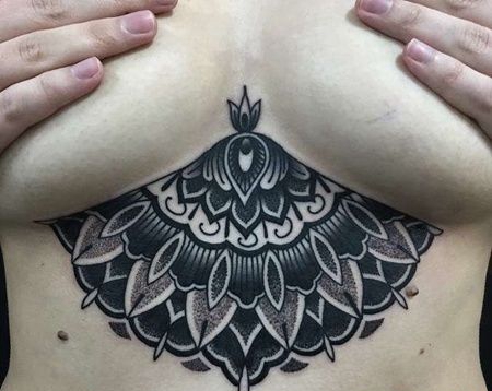 几何腹部繁花纹身图案