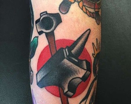 Old School小腿铁砧纹身图案