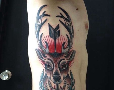 Old School侧腰鹿纹身图案