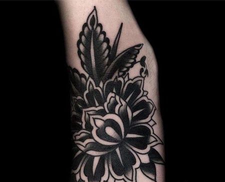 Old School脚背花卉纹身图案