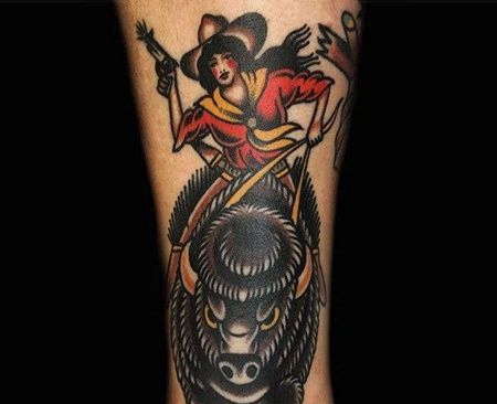 Old School小腿女人牛纹身图案