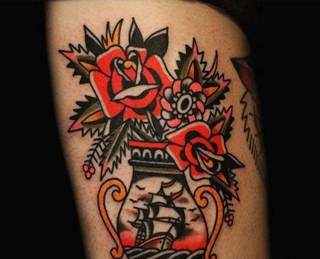 Old School大腿花卉花瓶纹身图案