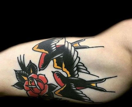 Old School大臂燕子玫瑰纹身图案