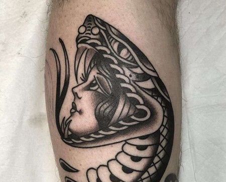 Old School小腿蛇女人纹身图案