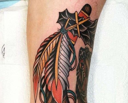 Old School小腿羽毛纹身图案