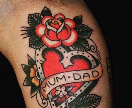 Old School大臂玫瑰心纹身图案