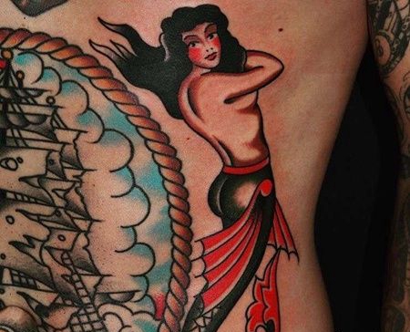 Old School侧腰美人鱼纹身图案