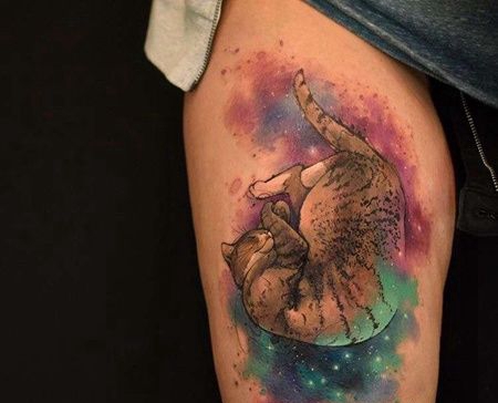 水彩大腿猫纹身图案