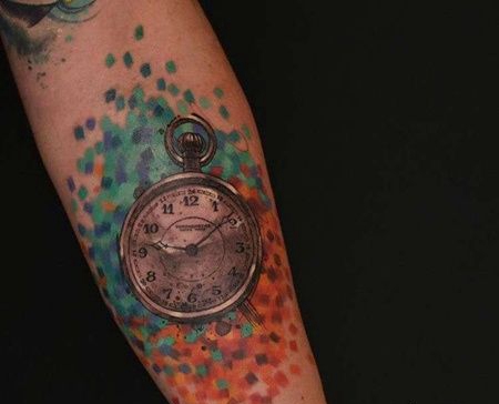 水彩小臂钟表纹身图案