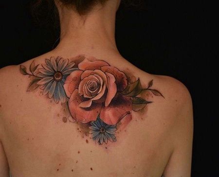 水彩后背玫瑰纹身图案