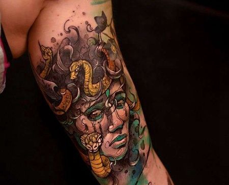 New School大臂美杜莎纹身图案