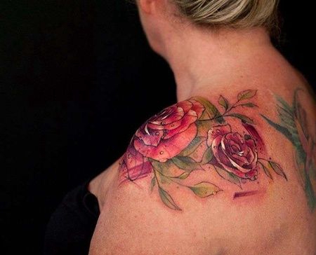 水彩大臂玫瑰纹身图案