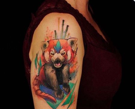 水彩大臂浣熊纹身图案