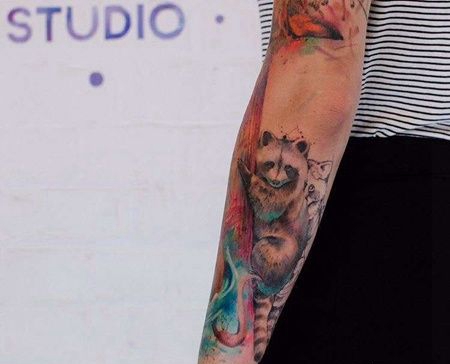 水彩小臂浣熊纹身图案