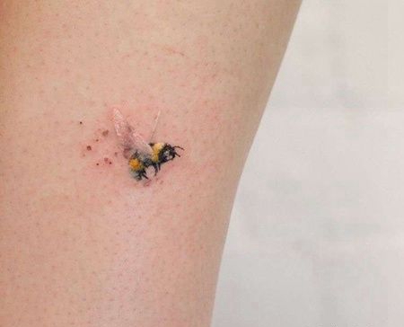 小清新大腿蜜蜂纹身图案