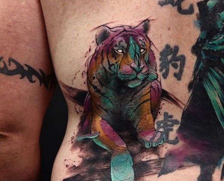 水彩后背老虎纹身图案