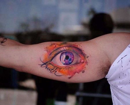 水彩大臂眼镜纹身图案