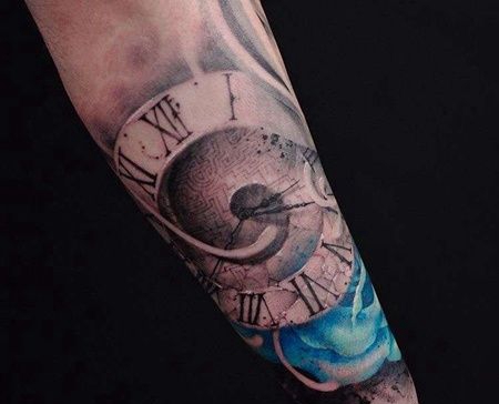 写实小臂钟表纹身图案