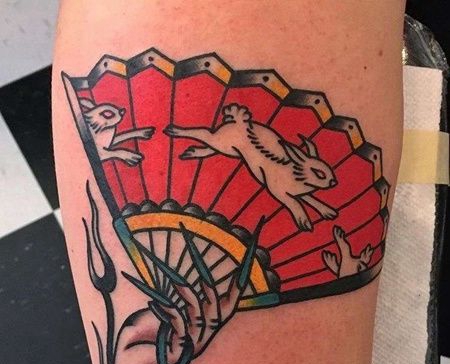 Old School大腿手扇子纹身图案