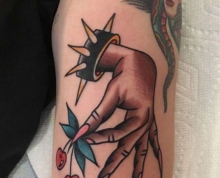 Old School大腿手樱桃纹身图案