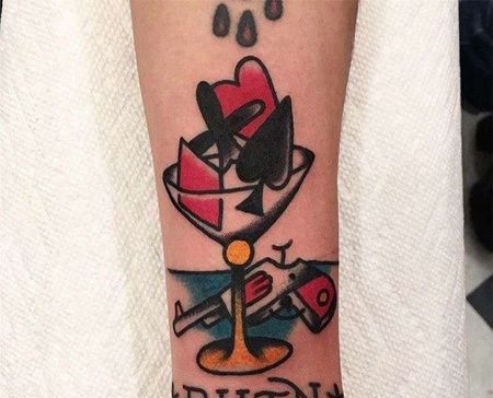 Old School小臂手枪纹身图案