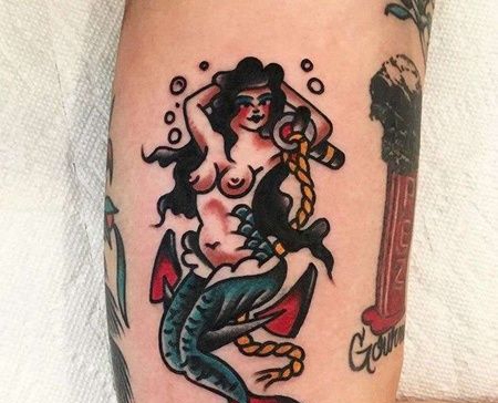 Old School大腿美人鱼纹身图案