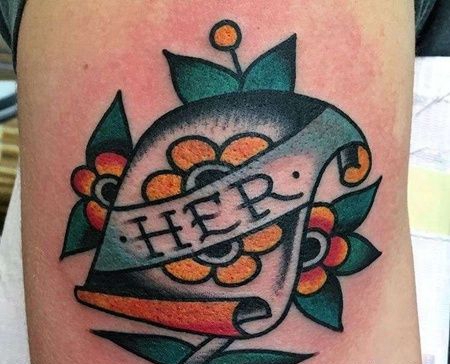 Old School大腿信纹身图案