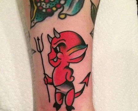 Old School小臂恶魔纹身图案