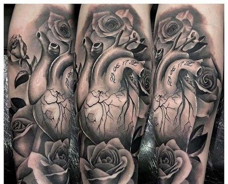 写实小臂心脏玫瑰纹身图案