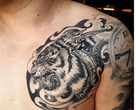 新传统前胸老虎纹身图案