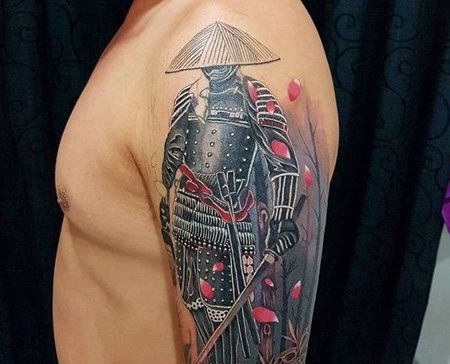 新传统大臂武士纹身图案