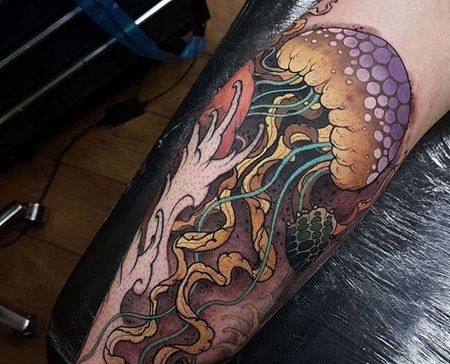 新传统小腿水母纹身图案