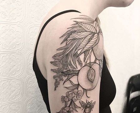 点线大腿桃子花卉纹身图案