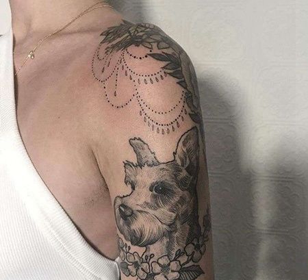 线条大臂狗纹身图案