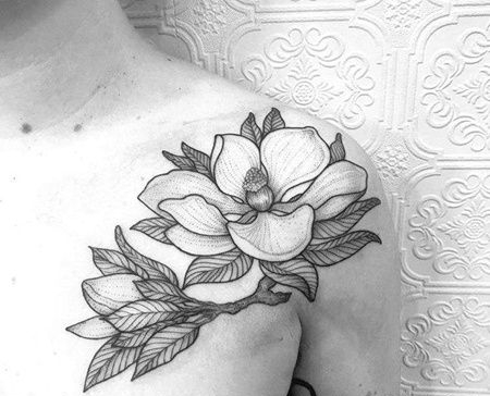 点线锁骨花卉纹身图案