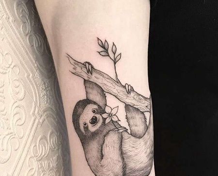 点线大臂树懒纹身图案