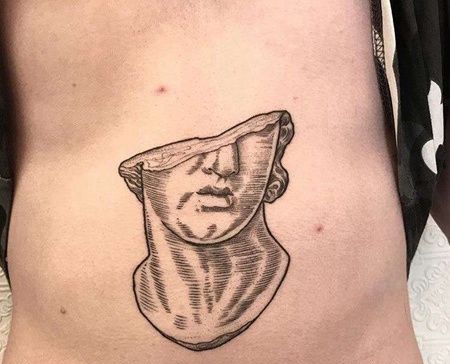 线条腹部雕像纹身图案