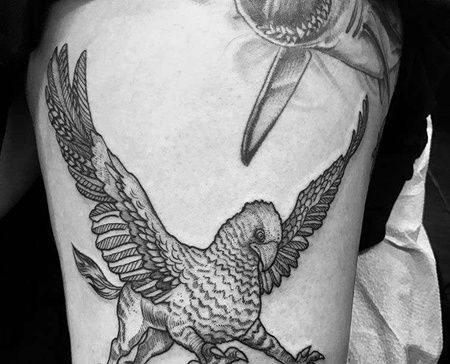 点线大腿怪兽纹身图案