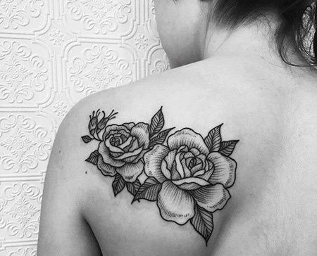 点线后背玫瑰纹身图案