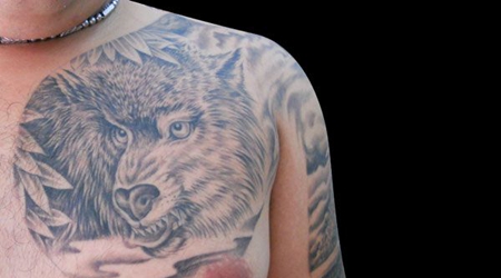 半甲狼头纹身图片