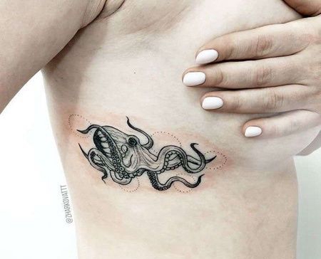 线条侧腰章鱼纹身图案