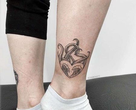 线条小腿章鱼海浪纹身图案