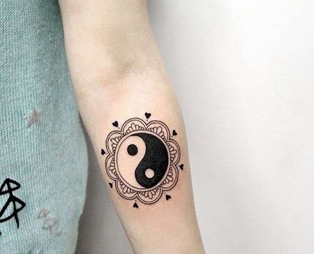 小臂太极纹身图案