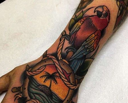 Old School手背椰子树纹身图案