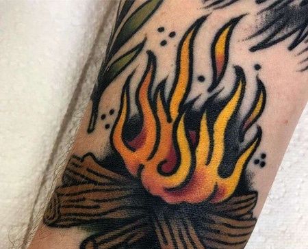 Old School小臂火堆纹身图案