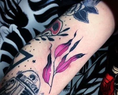 New School胳膊叶子纹身图案