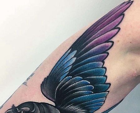 New School小臂乌鸦纹身图案