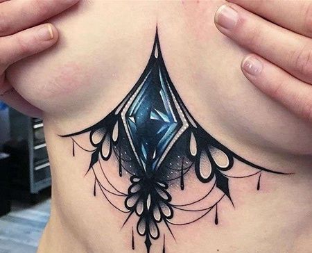 New School胸下宝石纹身图案